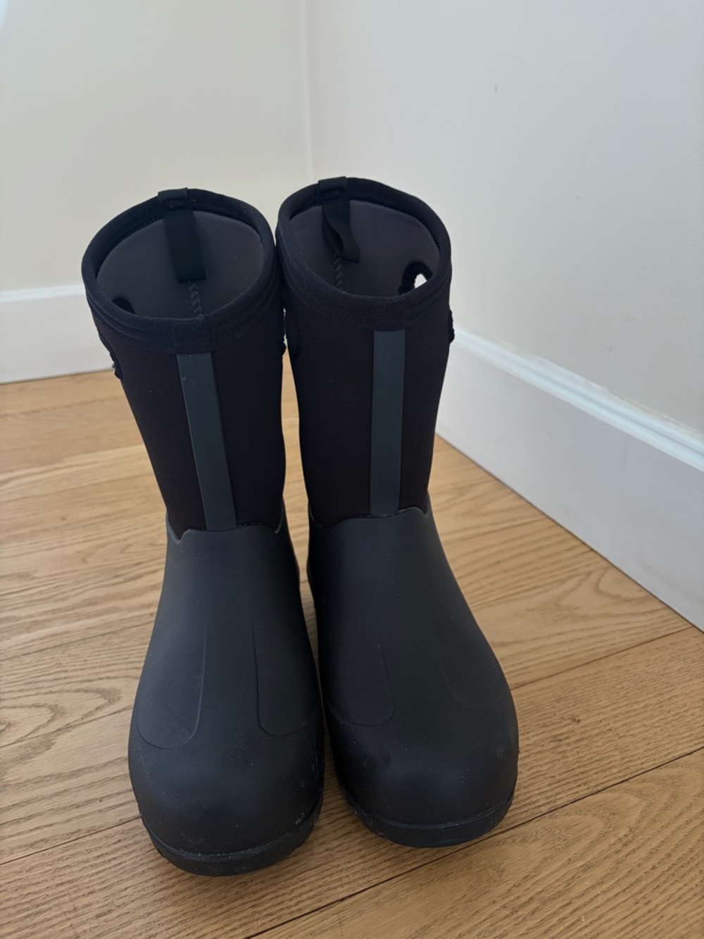Bogs Kids Black Waterproof Pull-On Mid-Calf Boots